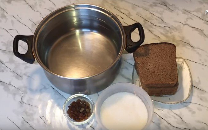 Як зробити хлібний квас в домашніх умовах? 5 покрокових рецептів квасу з хліба