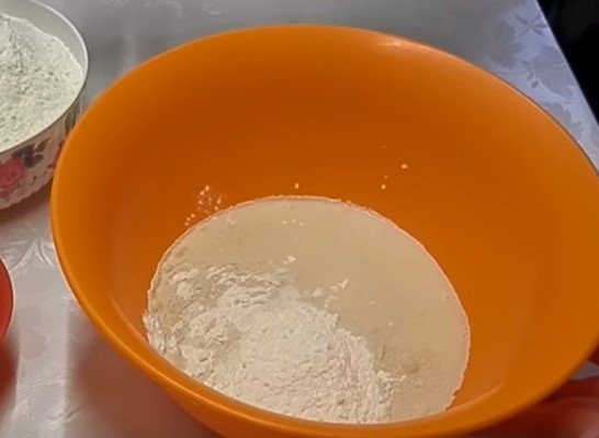 Булочки з корицею з дріжджового тіста — покроковий рецепт смачних булочок з корицею