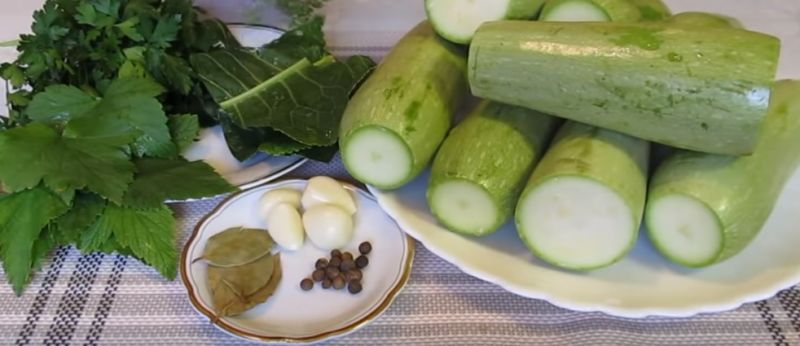 Мариновані кабачки на зиму — пальчики оближеш