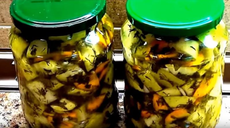 Мариновані кабачки на зиму — пальчики оближеш