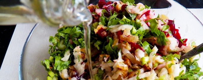 Чим заправити салат 🥗 замість майонезу   5 простих рецептів!