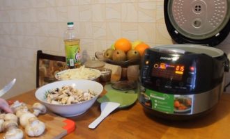 Грибний суп з печериць в мультиварці   простий рецепт на кожен день!