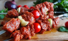 Як маринувати шашлик зі свинини   9 рецептів