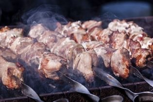 Як маринувати шашлик зі свинини   9 рецептів