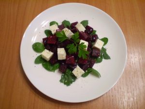 Як запекти буряк в духовці цілком і шматочками   🔝 3 рецепта