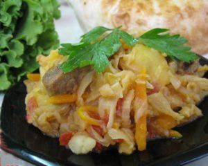 Капуста тушкована з куркою   7 рецептів