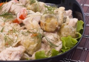 Капуста тушкована з куркою   7 рецептів