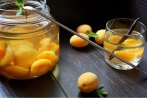 Компот з абрикосів на зиму   5 смачних рецептів приготування