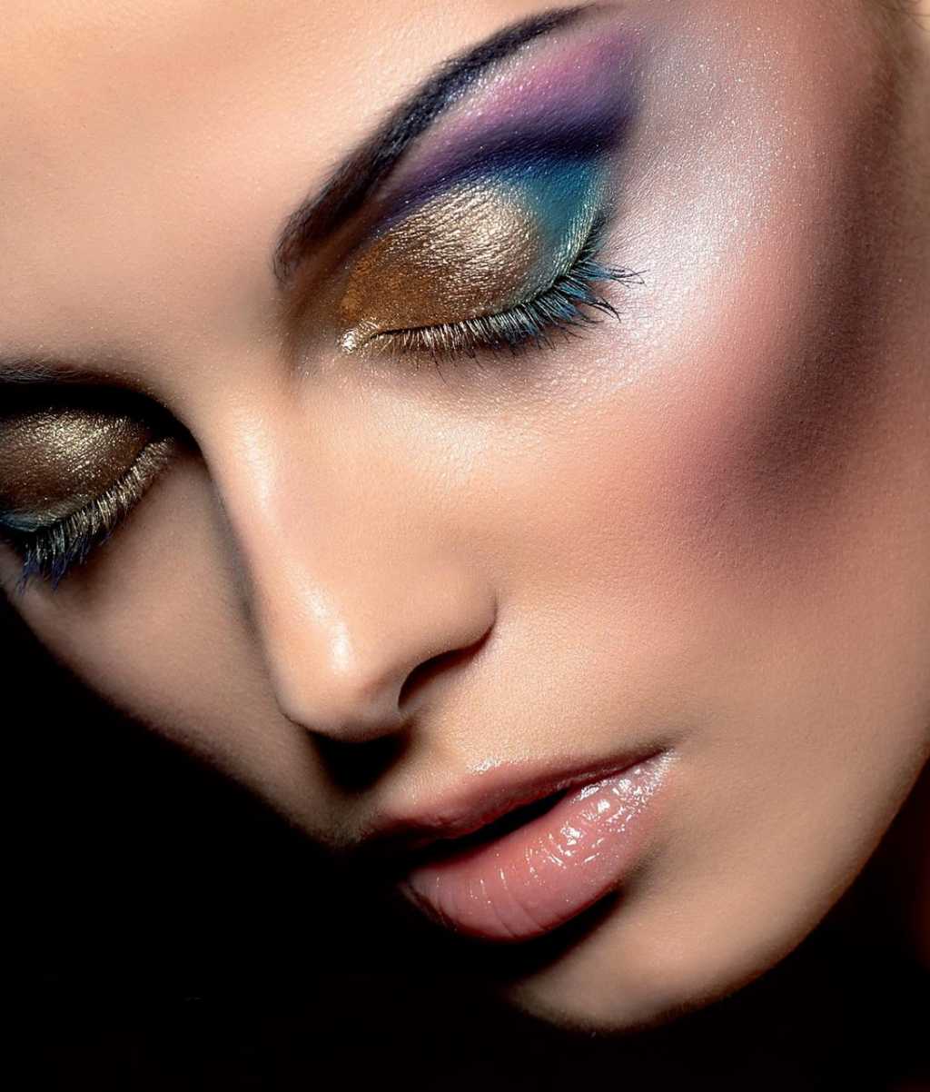 Макіяж в золотих тонах: приклади підводки і нанесення тіней під колір золота
