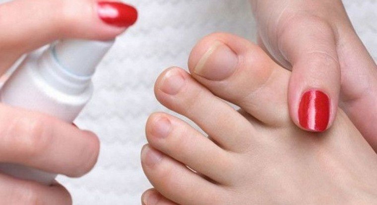 Нігті на руках відходять від шкіри: причини і лікування відшарування нігтів
