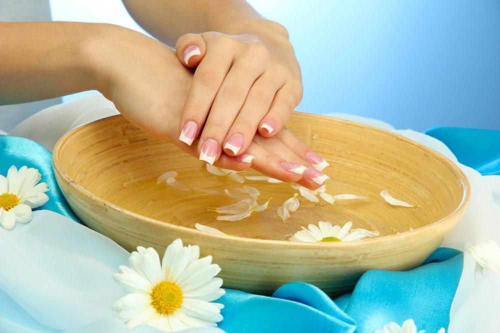Про ванночках для нігтів з морською сіллю і йодом в домашніх умовах