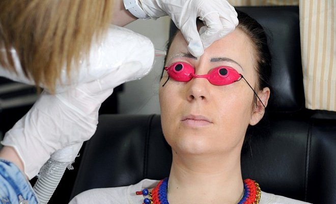 Про видалення микроблейдинга брів лазером і в домашніх умовах за допомогою йоду Про видалення микроблейдинга брів лазером і в домашніх умовах за допомогою йоду