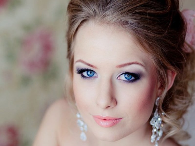 Опис макіяжу для подружки нареченої на весілля: варіанти за кольором очей
