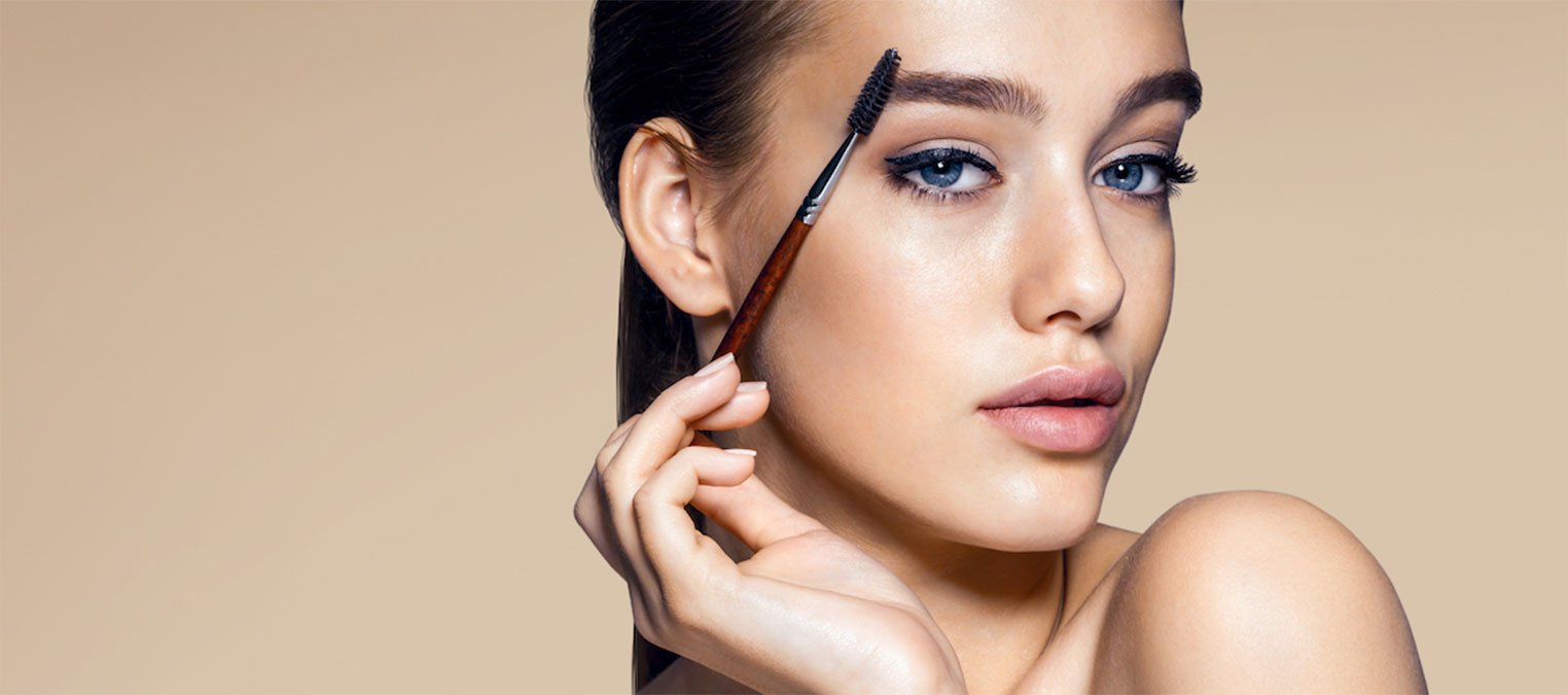 Опис макіяжу з червоними тінями: як виглядає, варіанти нанесення і фото