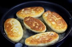 Пиріжки з капустою смажені на сковороді   5 смачних і простих рецептів