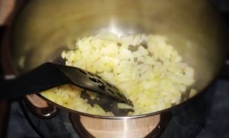 Корисний та смачний суп пюре з кабачків і брокколі!