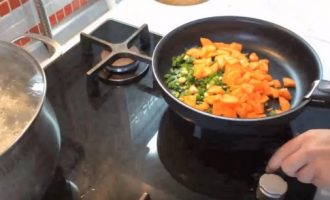 Рецепт овочевого супу з кабачками. Готуємо смачно за 30 хвилин!