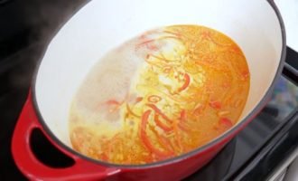 Рецепт рибного супу з креветками   просто і смачно!