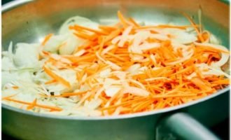 Рецепт супу локшини з печерицями з фото