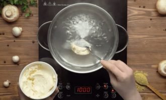 Рецепт сирного супу, як у «Теремку» за 10 хвилин! Дивовижно смачно