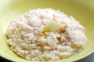 Рисова каша в мультиварці на молоці і альтернативні рецепти приготування