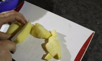 Рибний суп в мультиварці Редмонд   швидко і смачно!