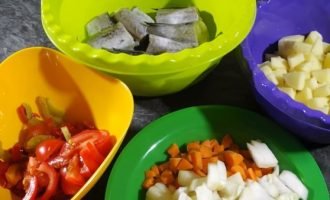 Рибний суп в мультиварці Редмонд   швидко і смачно!
