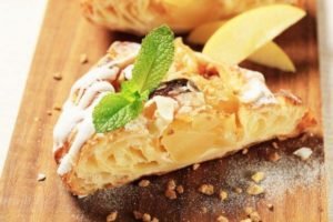 Шарлотка з грушами   5 простих і смачний рецептів