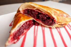 Штрудель з вишнями   рецепти приготування ласощів