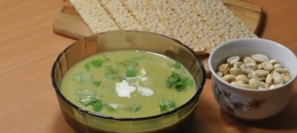 Суп пюре з консервованого зеленого горошку за 25 хвилин!