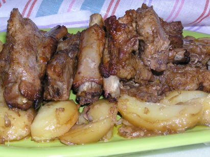 Свинячі реберця з картоплею в духовці   прості і смачні рецепти