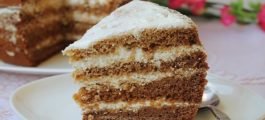 Торт медовий: рецепт в домашніх умовах