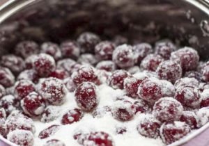 Варення з вишні з кісточкою   8 смачних рецептів