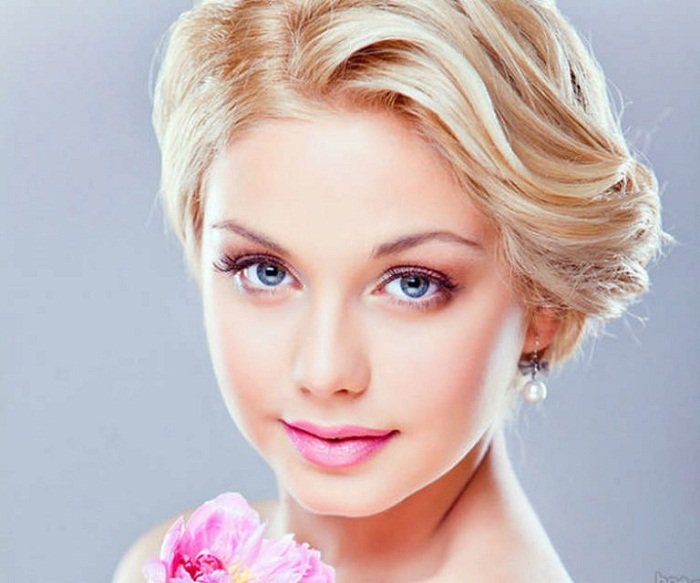 Види макіяжу на випускний: красивий і легкий, для карих, зелених і блакитних очей