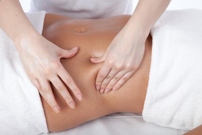 Як за допомогою масажів можна прибрати жир з живота і допомогти схуднути