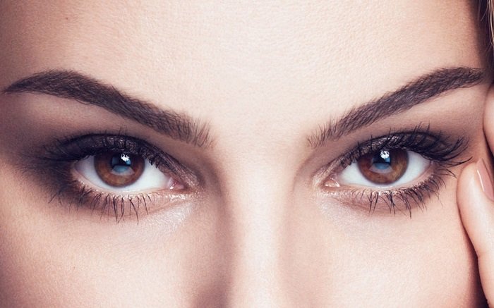 Який макіяж збільшує очі: як з його допомогою візуально зробити очі більше
