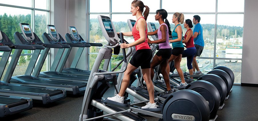 Про швидкому схудненні в спортзалі жінкам: тренування в залі для дівчат без тренера