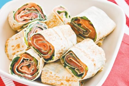 Рулет з лаваша   8 рецептів з начинками з риби, мяса та овочів