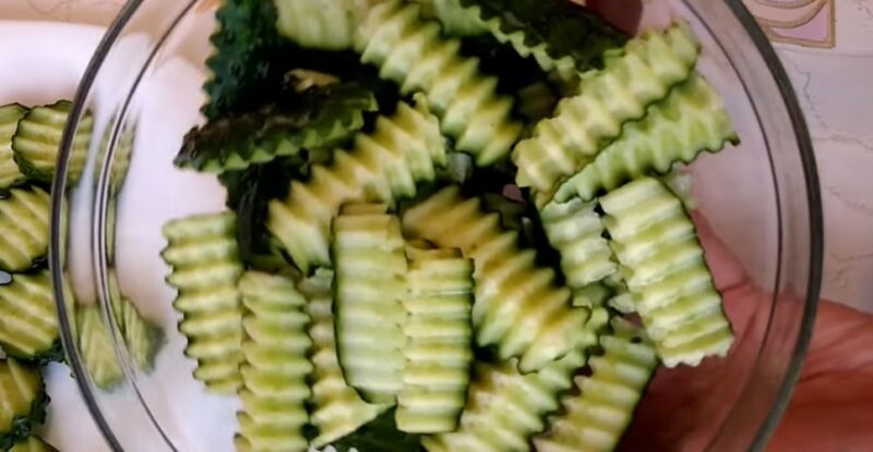 Малосольні огірки в пакет – рецепти швидкого приготування хрустких малосольних огірків