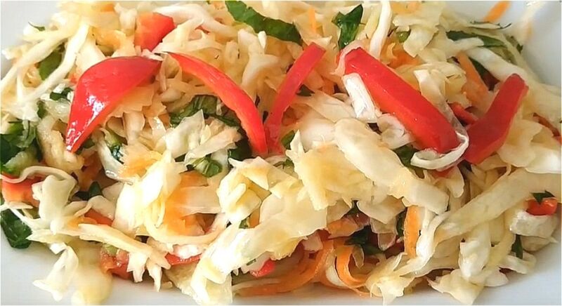 Салати зі свіжої капусти — прості та смачні рецепти