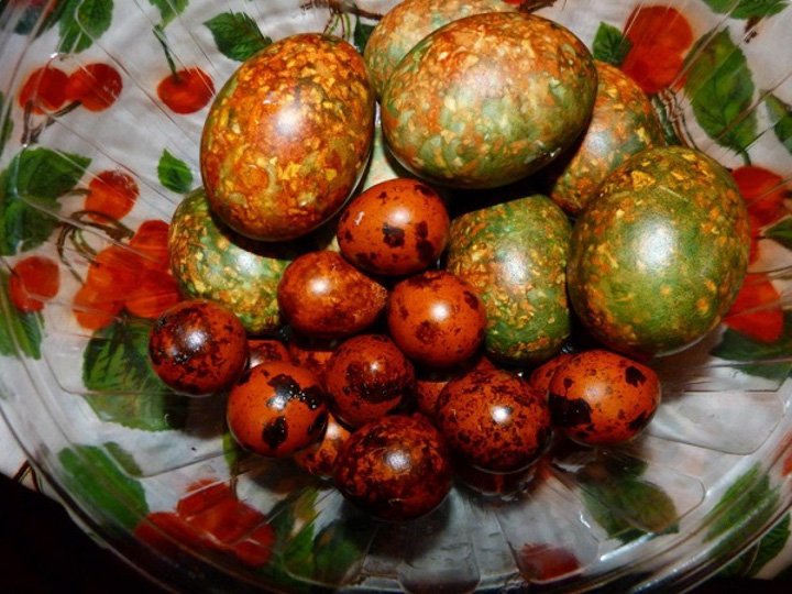 7 способів фарбування яєць на Великдень цибулевої лушпинням