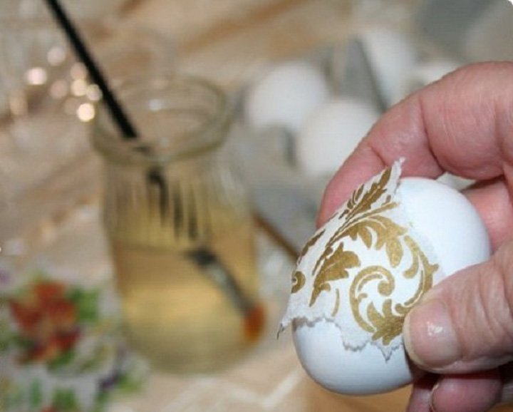 Традиційні способи декупажу яєць серветками до Великодня