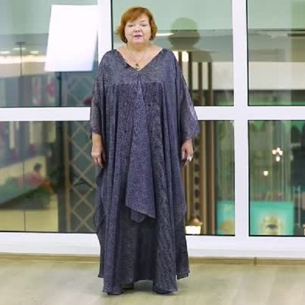 Сукні з шифону для жінок 50 років: модні тенденції, фото