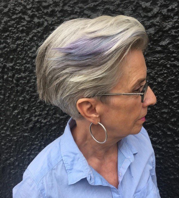 Колір волосся для жінок після 50 років: фото, модні тенденції, який відтінок молодить