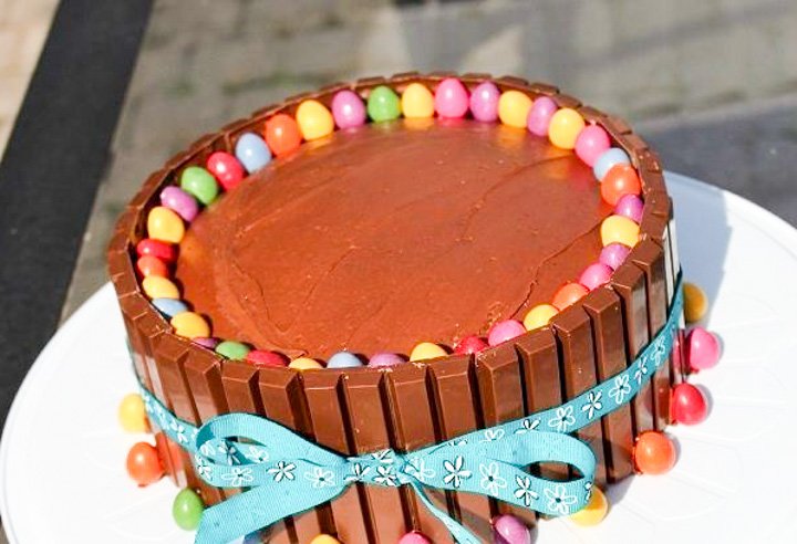 10 божественно смачних тортів на День народження своїми руками