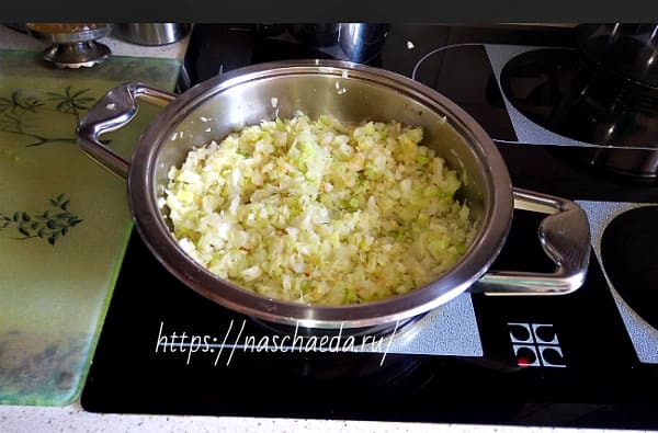 Пиріжки з капустою в духовці — легкі в приготуванні рецепти смачних пиріжків