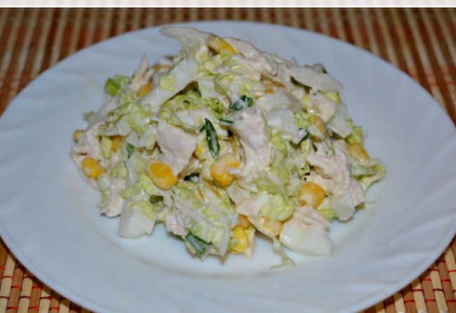 Салати з куркою і кукурудзою — 8 простих рецептів дуже смачних салатів