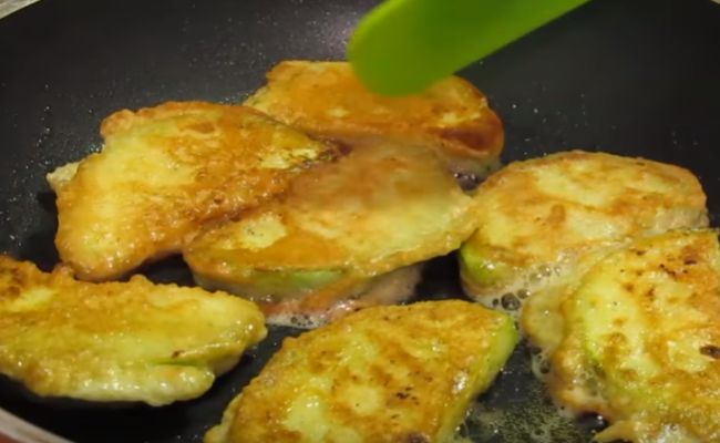 Кабачки в клярі на сковороді — рецепти швидкого і смачного приготування