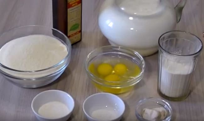 Млинці на дріжджах і молоці: рецепти товстих і тонких млинців, як у бабусі