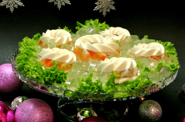 Як приготувати холодець з курки з желатином, яскраві святкові закуски до Новорічного столу